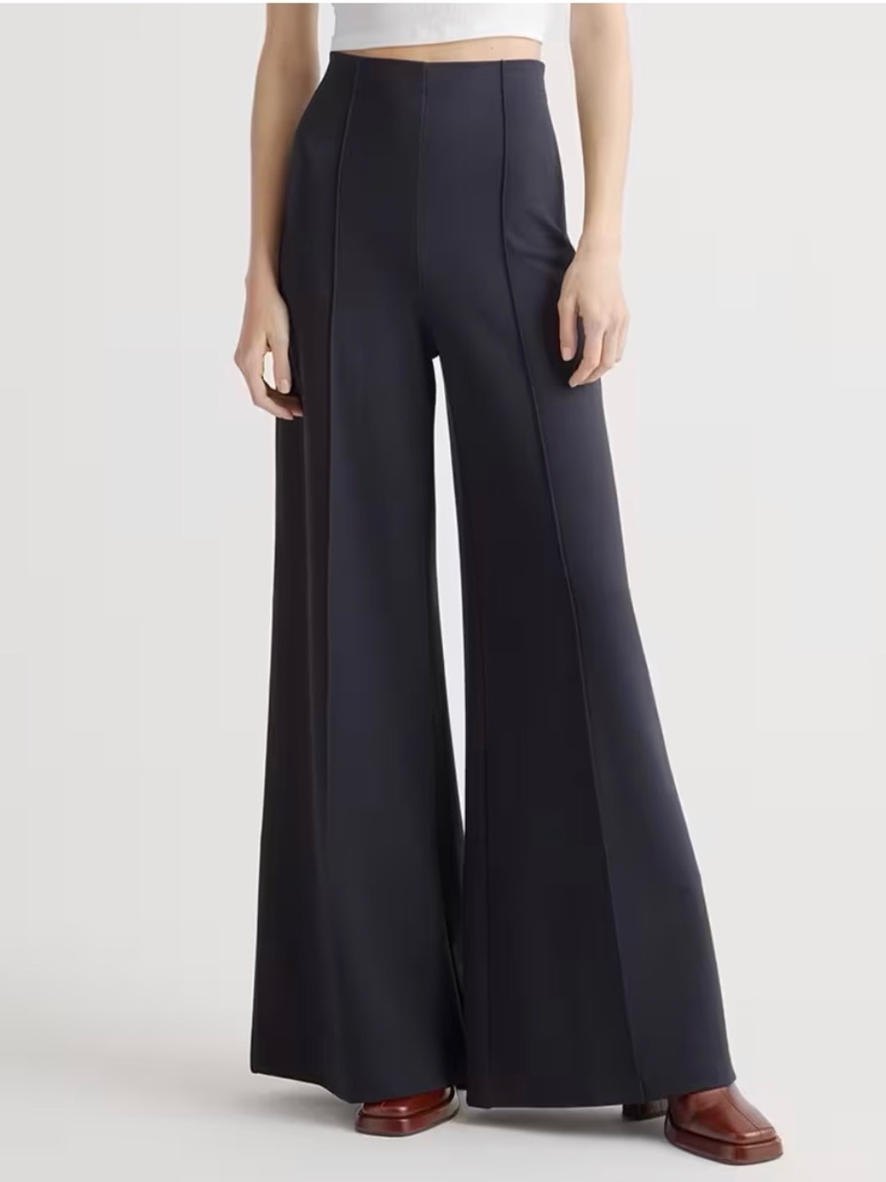 Quince women’s medium black ultra stretch ponte knit super wide leg pants